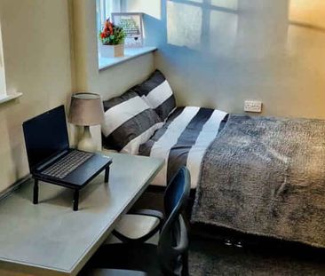 Two Bedroom Apartment - Photo 1