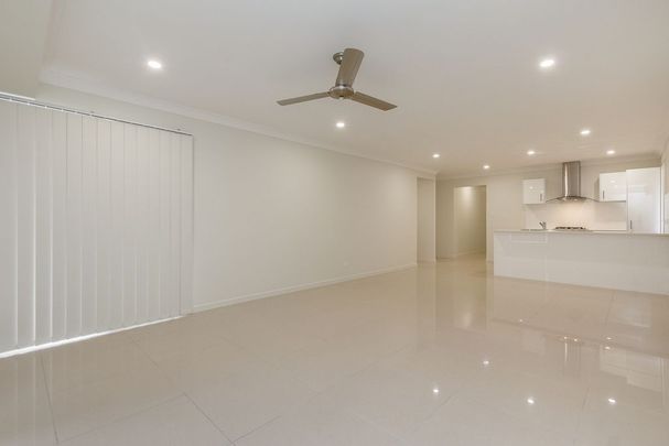 For Lease – Modern 4-Bedroom Family Home in Coomera - Photo 1