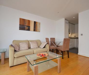 1 bedroom flat to rent - Photo 2
