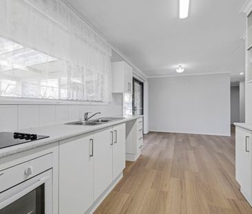 4 Summerland Key, Broadbeach Waters QLD 4218 - House For Rent | Domain - Photo 1
