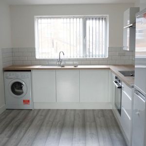 Third Avenue, Nottingham, NG7 - Photo 2