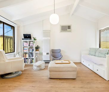 Charming & Spacious Unit / Homette - Photo 1