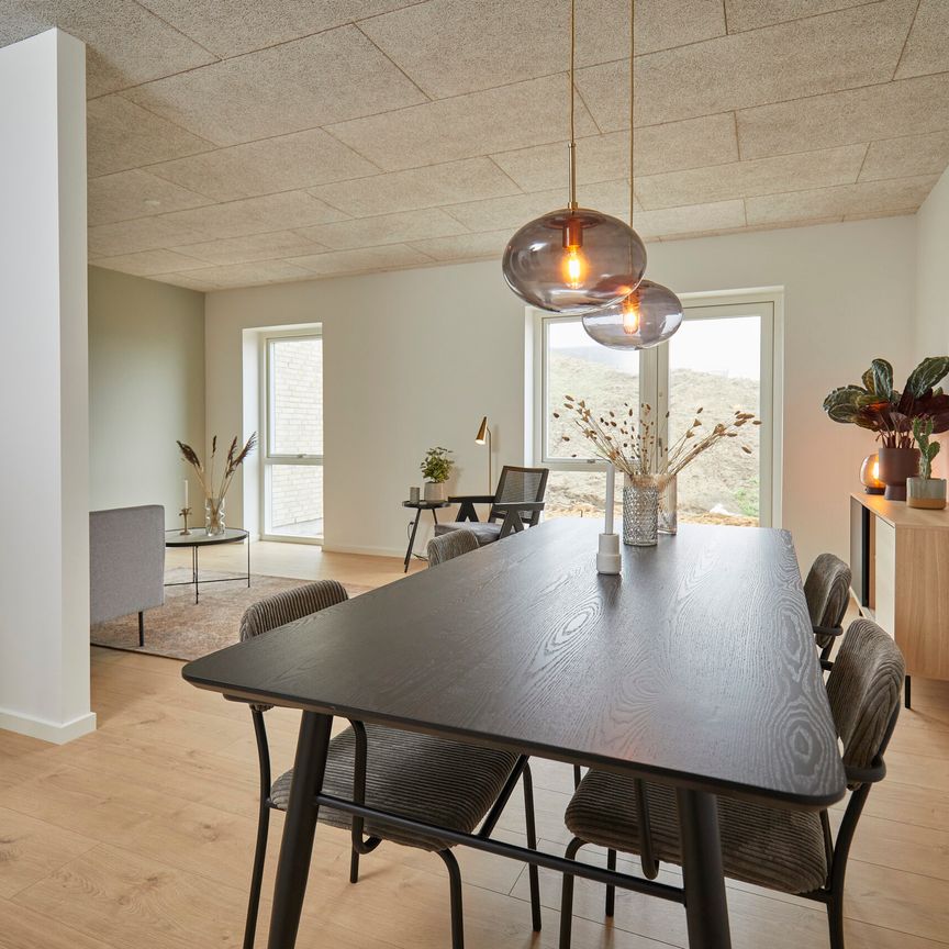 Lækkert rækkehus med plads til hele familien - Foto 1