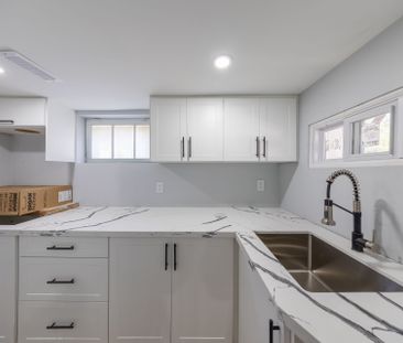 For Lease - 559 Ritson Road, Oshawa, Ontario - Photo 1