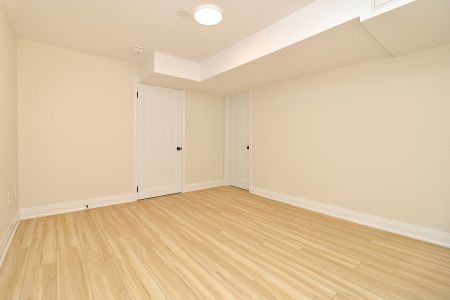 For Lease - 373 CREEK PATH Avenue, Oakville, Ontario - Photo 5