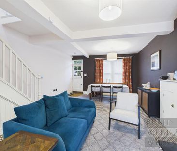 2 bedroom semi-detached house to rent - Photo 5