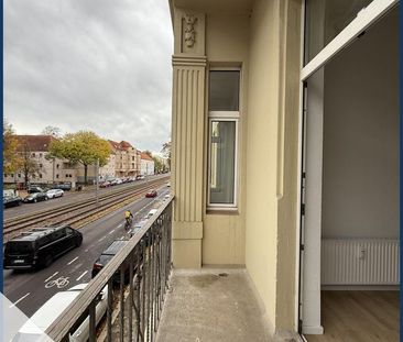 Stilvolle 4-Raum Wohnung mit Balkon, neuer EBK und Sanierten Bad in... - Photo 3