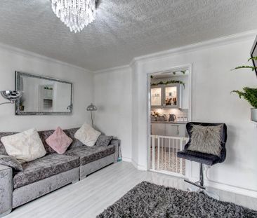 2 bedroom semi-detached house to rent - Photo 2