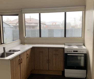 East Gore - Two bedroom Home - $400 pw - Photo 2