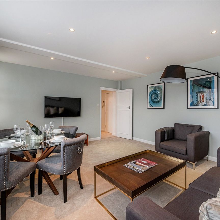 Two Bedroom Apartment in the Heart of Mayfair - Photo 1