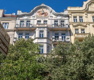Pronájem elegantního bytu 2+kk s balkonem a krásným výhledem ve Vrš... - Photo 5