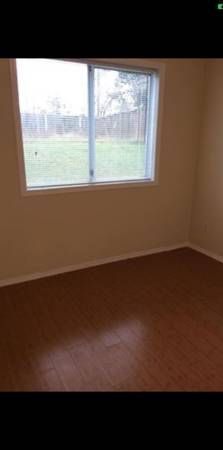 Private room at $800 per month - Photo 1