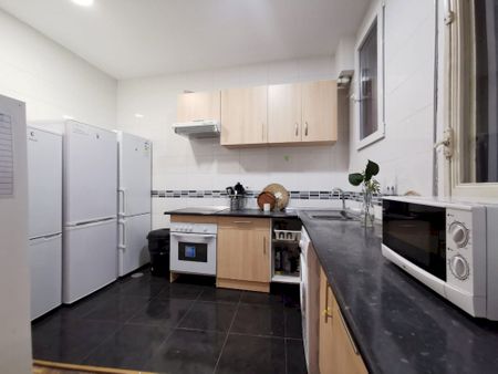 Room in the heart of Madrid, Preciados Street - Photo 5