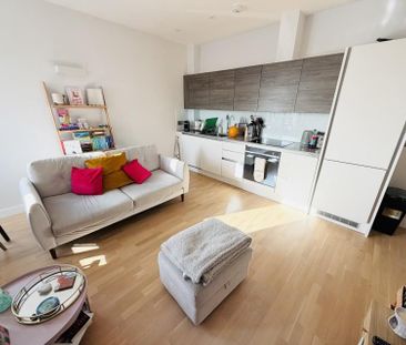 2 bedroom apartment to rent - Photo 3