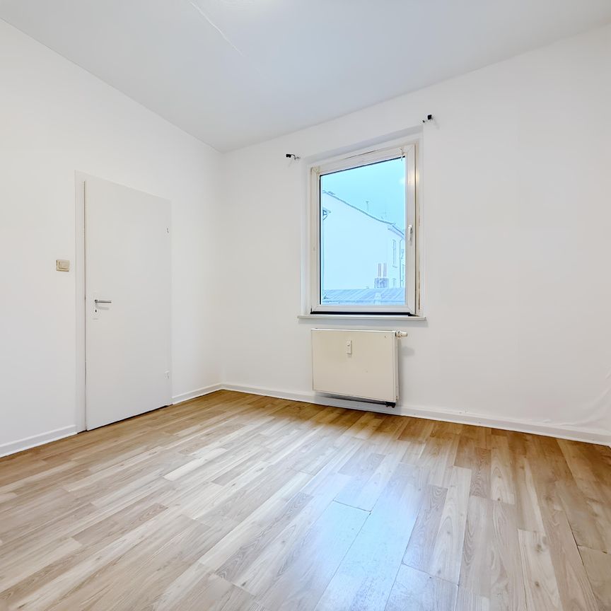 HOCHWERTIGE 2-ZIMMERWOHNUNG IM ALTBAU ZU MIETEN! - Photo 1