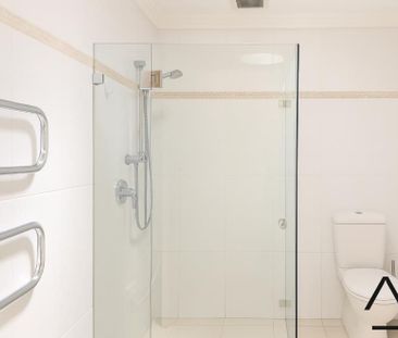 ULTRA-MODERN, SEMI-LIKE 2 BEDROOM GARDEN APARTMENT, PEACEFUL, PRIVATE - Photo 4