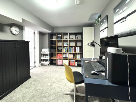 For Lease - 2334 Newcastle Crescent, Oakville, Ontario - Photo 3