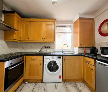 4 bedroom terraced house to rent - Photo 4