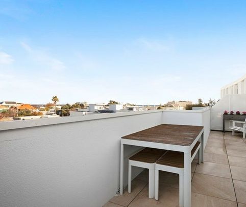 PENTHOUSE LIVING, COASTAL LUXURY - Photo 1