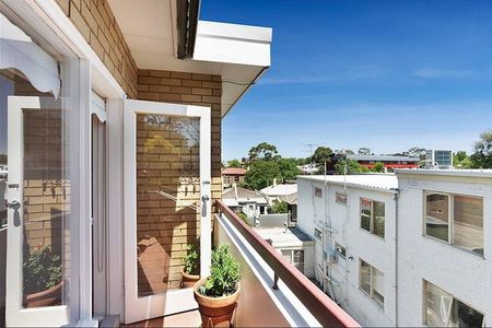 9/45 Flemington Street, Travancore VIC 3032 - Photo 4