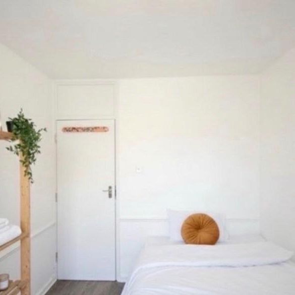 4 bedroom flat to rent - Photo 1