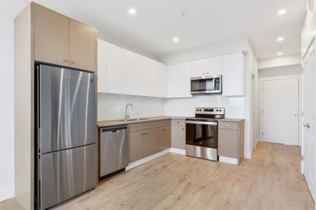 CINEMA APTS - 210B - C210B - Photo 4