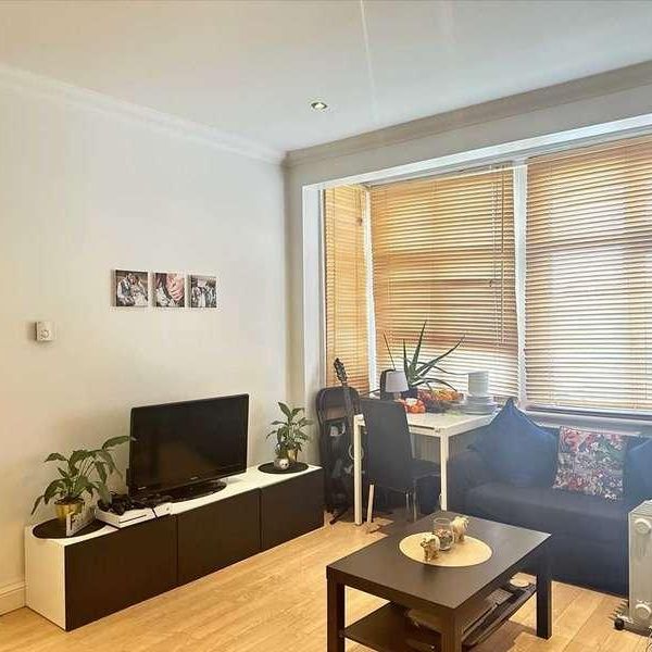 B,hanger Lane (first Floor Maisonette), Ealing, Ealing, W5 - Photo 1