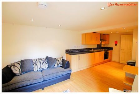 13b Broomgrove Crescent, Broomhill - Photo 2