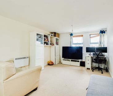 Harding Street, Swindon - Photo 1