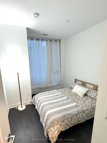 293 The Kingsway #114 - Photo 3