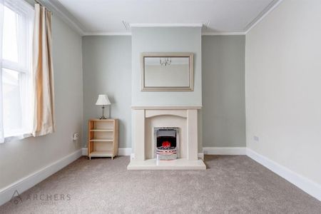 3 bedroom terraced house to rent - Photo 3