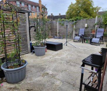 1 bedroom in a house share to rent - Photo 6