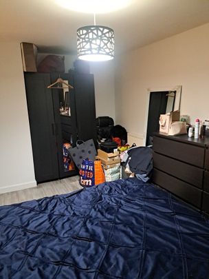 2 Bed Flat, Scott Hall Road, LS17 - Photo 1