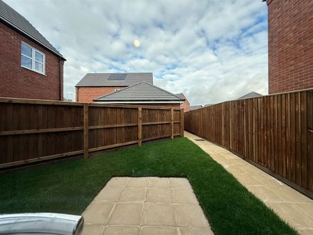 3 Bedroom House To Rent - Photo 3