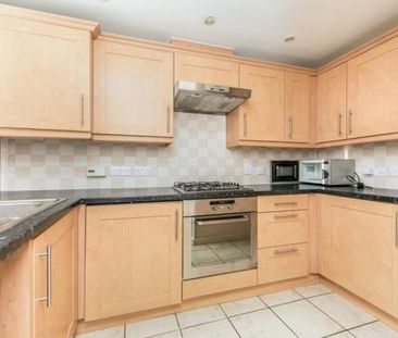 2 bedroom semi-detached house to rent - Photo 4