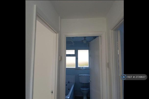 2 bedroom bungalow to rent - Photo 1