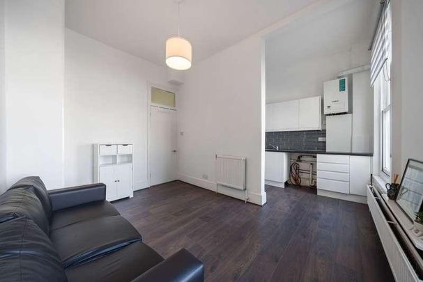 Isledon Road, London, N7 - Photo 1