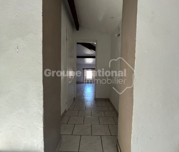 BOULBON - Appartement T2 dans le centre du village., - Photo 4
