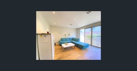 Modern Living in Prime Burwood Location- Unfurnished - Photo 3