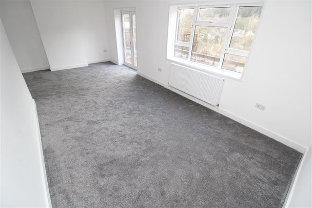 House - Terraced For Rent Castleton Avenue, Treorchy - Photo 1