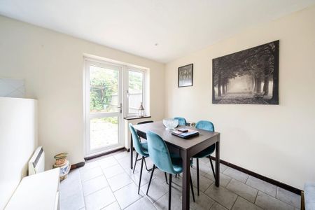 3 bedroom terraced house to rent - Photo 3