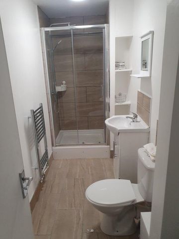 5 bedroom house share to rent - Photo 4