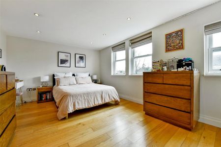 4 bedroom terraced house to rent - Photo 4