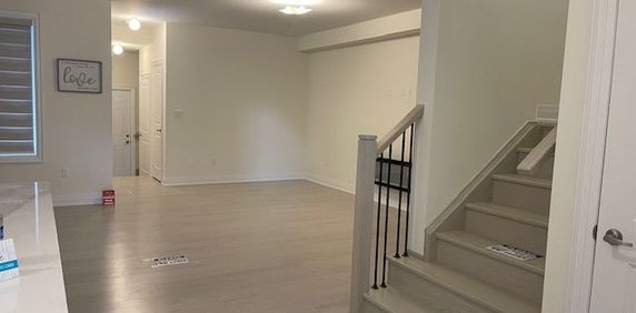 For Lease - 38 Mindanao Avenue, Markham, Ontario - Photo 2