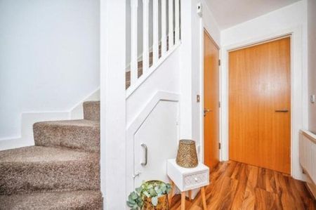 Hawthorne Drive, Kirkby, L33 8WW - Photo 5