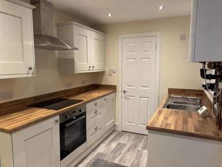 2 bedroom terraced house to rent - Photo 5