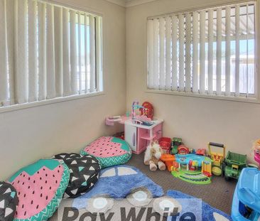 4 BEDROOM FAMILY HOME IN IDEAL LOCATION! - Photo 6