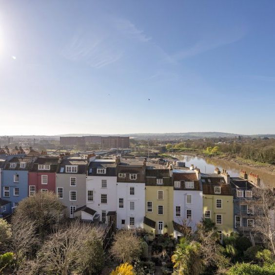 2 Bed Flat - Photo 1