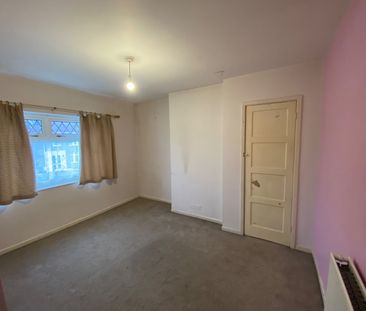 3 Bed Terraced House, Kennard Road, BS15 - Photo 2