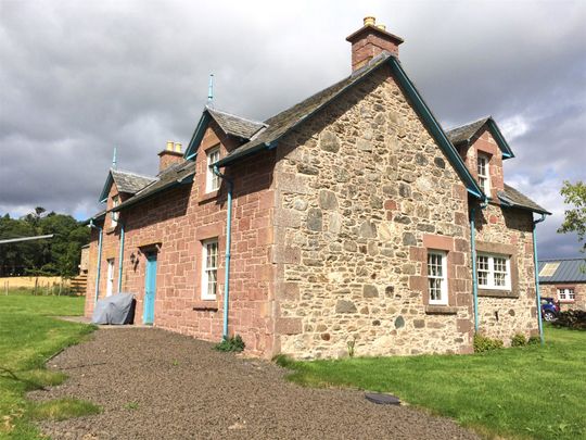 Balvadoch Farmhouse - Photo 1